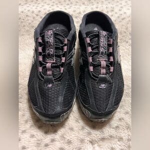 NEW BALANCE 550 Slip On Womens Sz 7.5 Black Purple Leather Mule Shoes WTM550BP